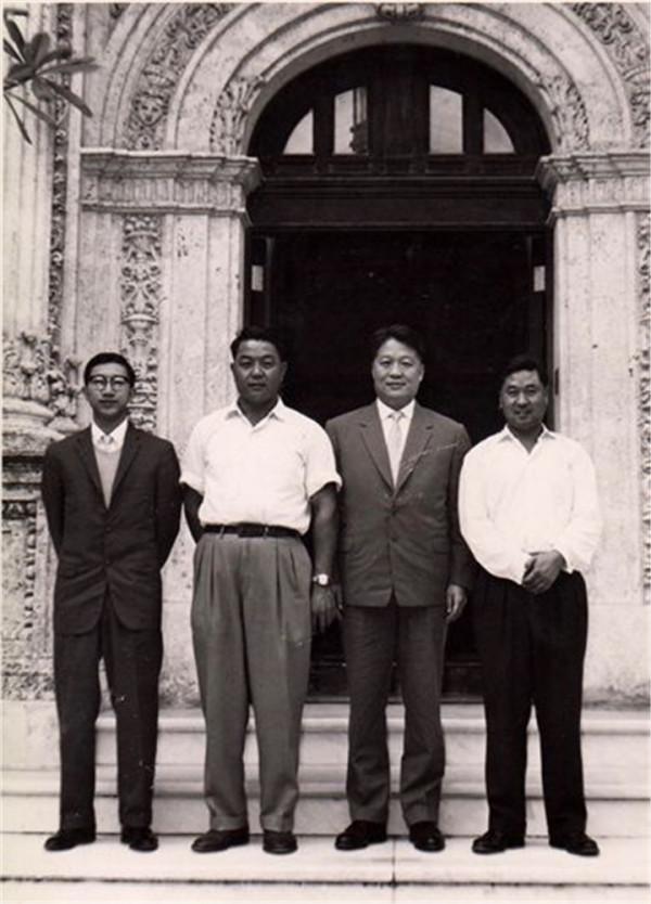 1960年切·格瓦拉見毛主席，激動地說不出話，毛主席：你好年輕呦