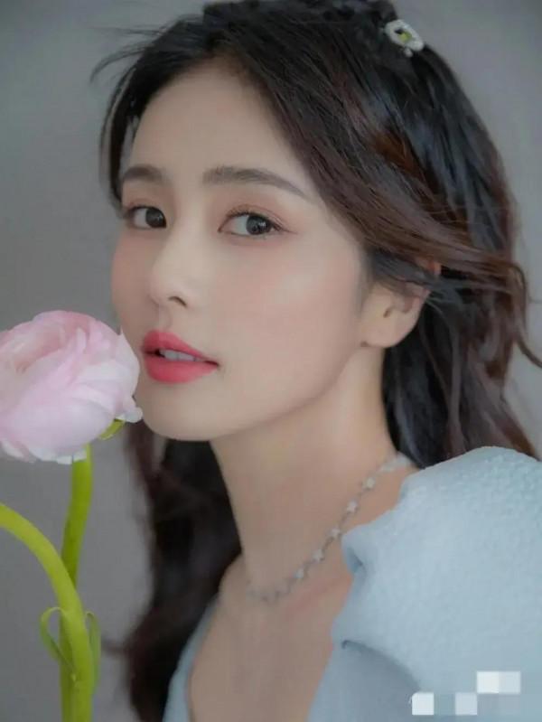 李沁真的好美，美若天仙