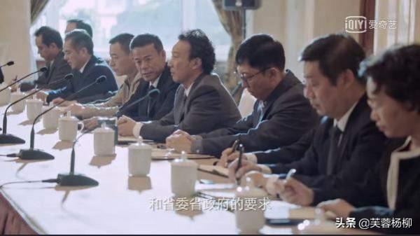 《突圍》六大硬傷,最難讓人忍受的,還不是AI換臉和鏡頭切換頻繁 《突圍》六大硬傷,最難讓人忍受的,還不是AI換臉和鏡頭切換頻繁