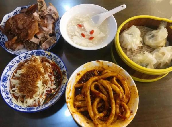 四川美食就是多，這5大美味小吃，讚不絕口，外地人見了都不想走