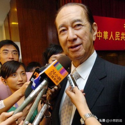 港姐最強司儀?何鴻燊被港姐調侃會親自己,他的回應風趣又不油膩 港姐最強司儀?何鴻燊被港姐調侃會親自己,他的回應風趣又不油膩