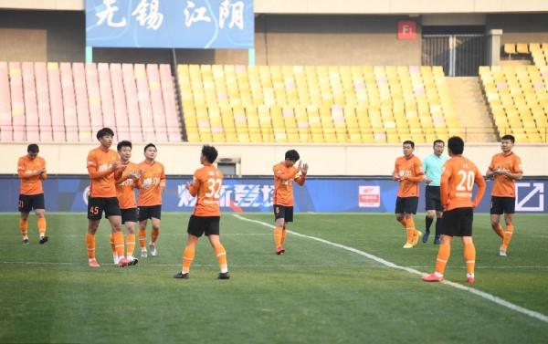 永久封存球衣!中超再造爭議一幕,球迷質疑:球隊還能堅持幾年? 永久封存球衣!中超再造爭議一幕,球迷質疑:球隊還能堅持幾年?