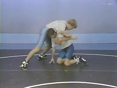 《自由摔跤》看圖學習