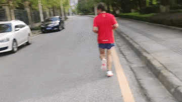 咕咚智慧跑鞋21K馭風體驗 緩震媲美亞瑟士 軟彈媲美李寧䨻