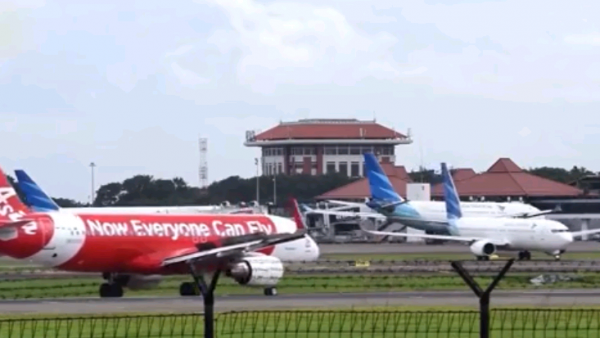 馬航MH370事件再現?亞航8501神秘消失,真實空難紀錄片 馬航MH370事件再現?亞航8501神秘消失,真實空難紀錄片