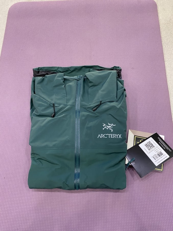 Arc’teyx始祖鳥衝鋒衣為啥可以防水透氣？比你想象的功能更強大