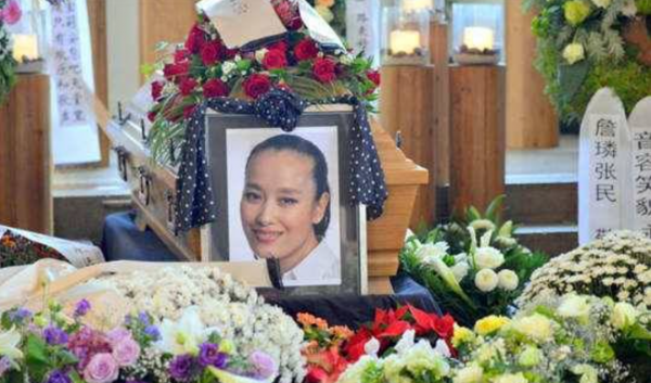 因第一屆春晚走紅，56歲就客死他鄉的索寶莉，到底經歷了什麼？