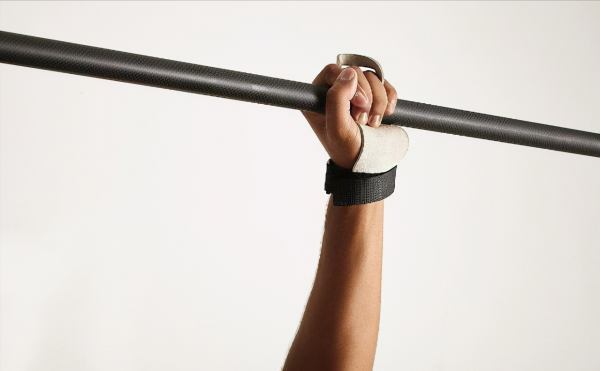 突破1個引體向上的第1步:單槓懸掛維持60秒 突破1個引體向上的第1步:單槓懸掛維持60秒