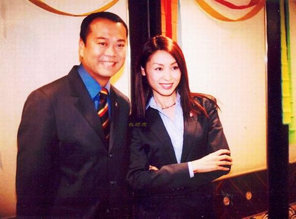 追求“V”字臉的明星真的是“少時不懂方臉好，到了中年才醒悟”