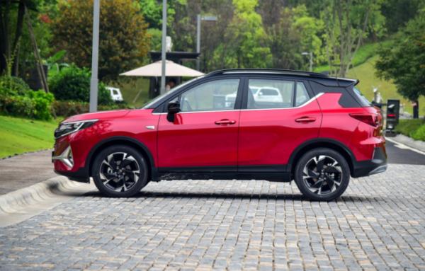 可愛迷人的小傢伙：廣汽傳祺GS3對比長安CS35PLUS