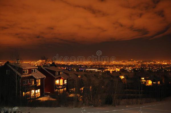 萬事大吉詩選8首：秋思 擁抱九月 秋天 雅趣閒愁 夜靜初心 歲月感慨等