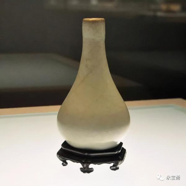 南宋-元官窯青釉膽式瓶