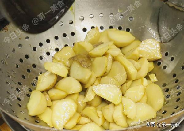 4道熱騰騰的乾鍋菜,有肉有菜,香辣開胃解饞,邊加熱邊吃真暖和 4道熱騰騰的乾鍋菜,有肉有菜,香辣開胃解饞,邊加熱邊吃真暖和