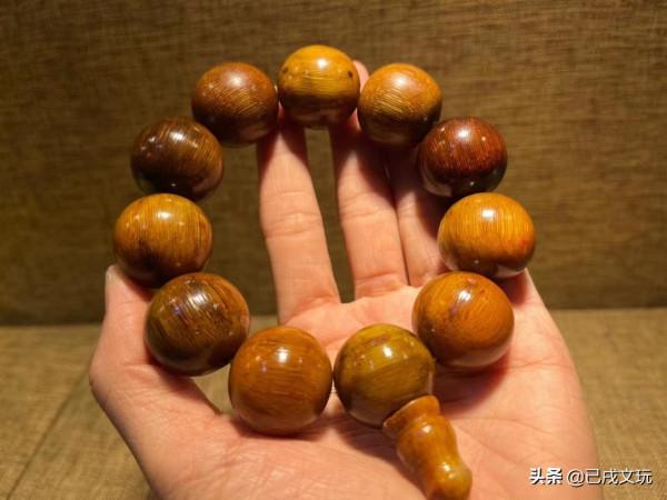 今年很火的這種手串一般人見不到，也買不到，太稀缺了