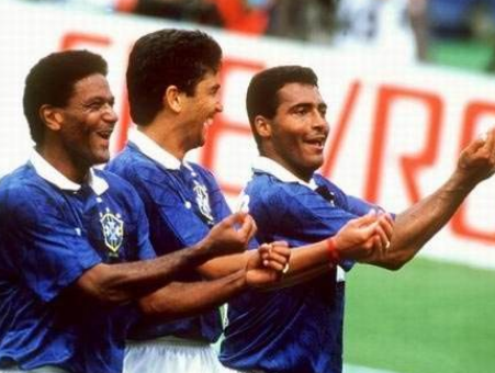 梅洛、紅牌、斯內德&mdash;&mdash;簡述10年世界盃巴西荷蘭之戰