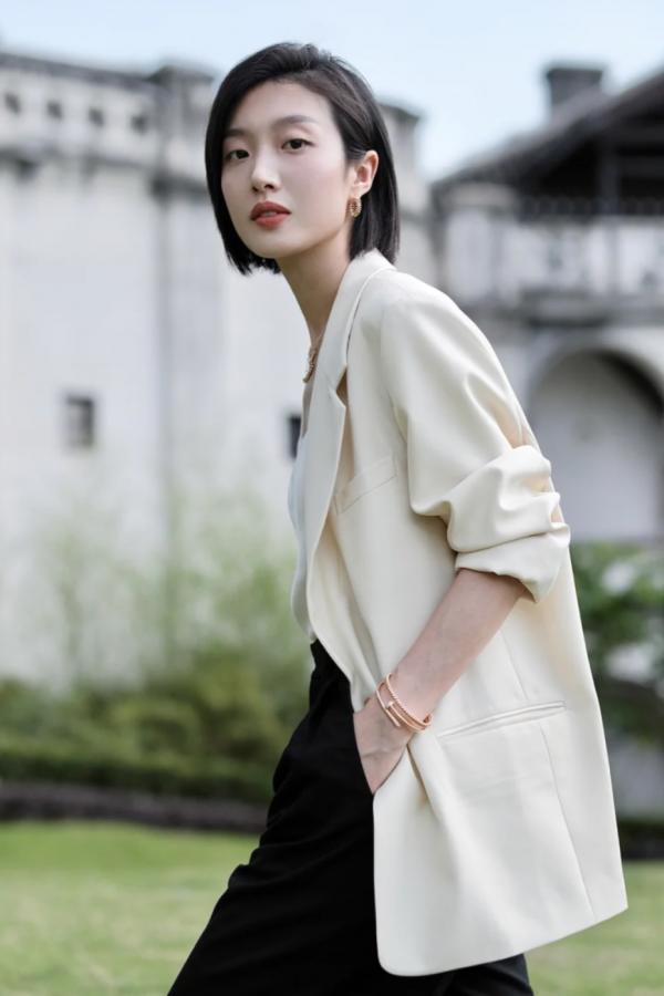 2021秋冬“大女人風”最流行,夠颯夠時髦 2021秋冬“大女人風”最流行,夠颯夠時髦