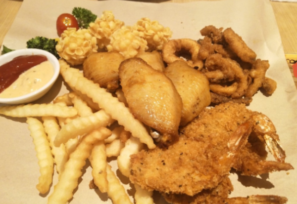 臉上皺紋多不能吃鹽嗎？建議：若想皺紋減少，儘量少吃3種食物