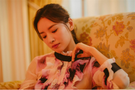 41歲董潔尊重真實年齡和身份,不再裝嫩,演35歲尹昉的媽媽很自然 41歲董潔尊重真實年齡和身份,不再裝嫩,演35歲尹昉的媽媽很自然