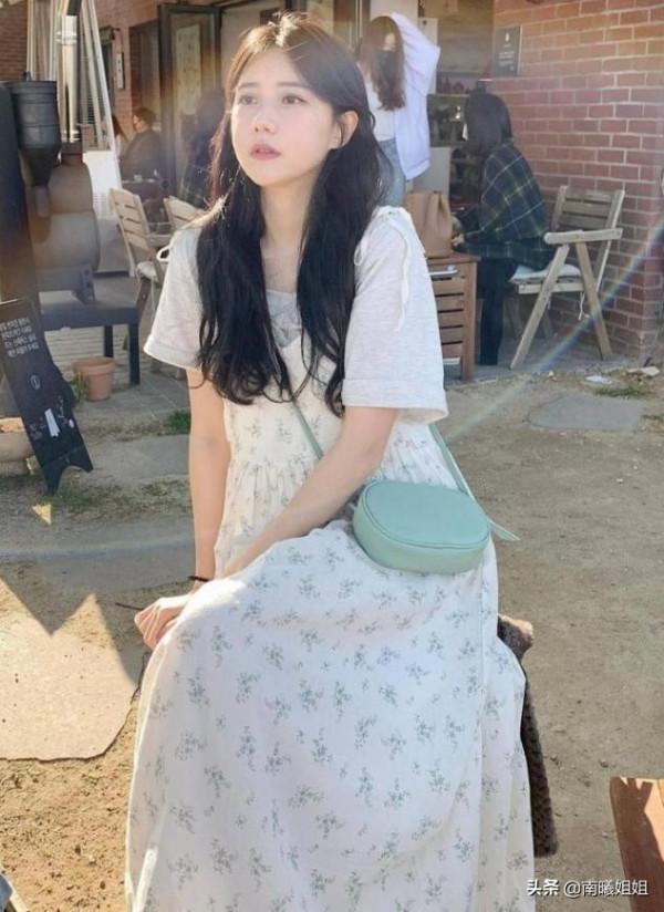 你適合長裙還是短裙?身高決定裙子的長度,158的女生適合第一種 你適合長裙還是短裙?身高決定裙子的長度,158的女生適合第一種