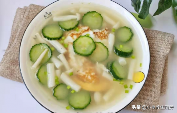 冬季,這湯我隔幾天必做一次,簡單易學,營養極高,全家人都愛喝 冬季,這湯我隔幾天必做一次,簡單易學,營養極高,全家人都愛喝