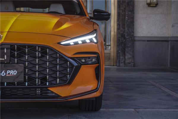 1.5T比影豹、03更強！前後獨懸 全新名爵6太炸了！