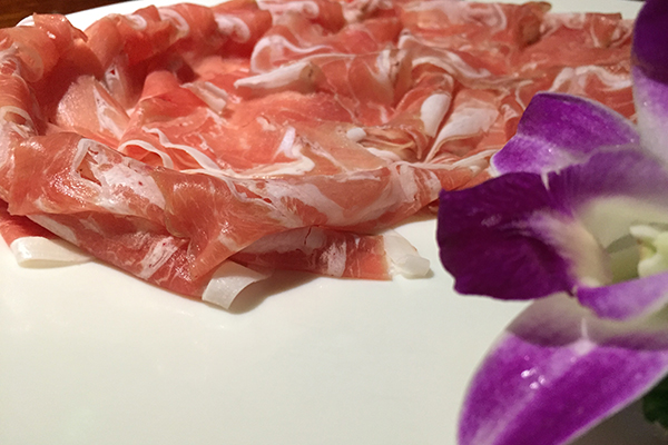 稍微吃一點飯就脹氣，不一定是胃病？還和什麼有關？教您保養