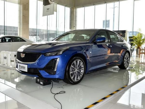 2.0T+10AT,顏值高運動感強,還能兼顧舒適性的豪華中型車 2.0T+10AT,顏值高運動感強,還能兼顧舒適性的豪華中型車