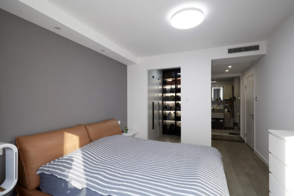 135㎡的家75㎡收納，放著好好的房子不住，到底怎麼想的？