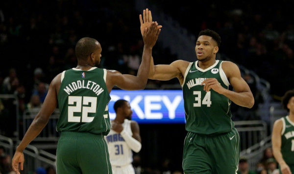 NBA刺激一天：太陽13連勝，火箭15連敗，雄鹿狂勝31分創三項第一