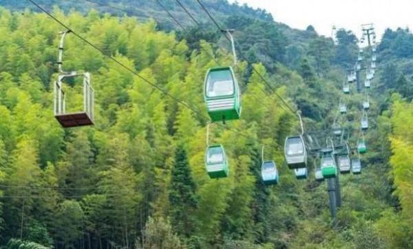 中國最牛的高山索道，從鬧市直接到山頂，見證絕美“公路奇觀”
