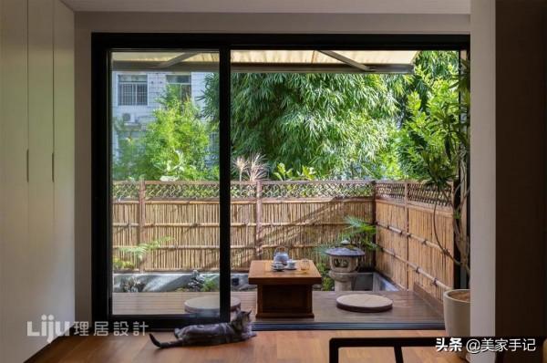 二手一樓房庭院荒廢，原房東看到改造效果：早知道再加30萬也不賣