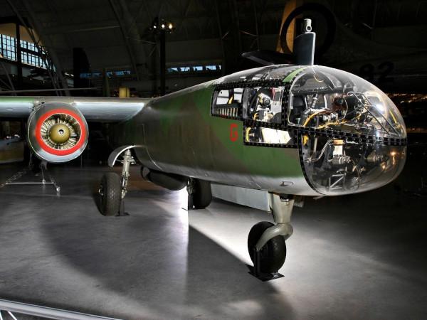 德國科技和工業皇冠之一，Ar-234“閃電”噴氣式轟炸機