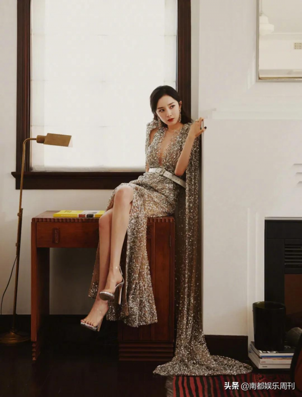 你可以永遠相信迪麗熱巴的紅毯造型