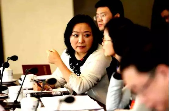 18歲做女工人,57歲身家過千億,吳亞軍的故事遠比你想得精彩 18歲做女工人,57歲身家過千億,吳亞軍的故事遠比你想得精彩