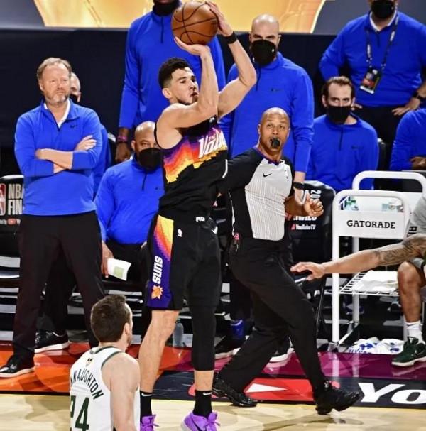 NBA現役後場組合排行,水花兒只能屈居第三,哈福組合贏在未來 NBA現役後場組合排行,水花兒只能屈居第三,哈福組合贏在未來