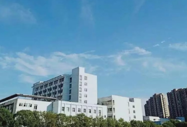 這兩所大學校名“一字不差”，但實力卻不在一個檔次，別選錯了