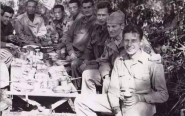 二戰時期美軍有多挑食？午餐肉罐頭當垃圾，盟軍撿起扔在地上的吃