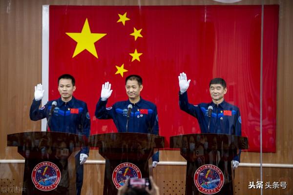 聶海勝將軍,3上太空,2次擔任“指令長” 聶海勝將軍,3上太空,2次擔任“指令長”