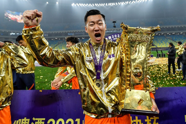 再見徐新！曝孫祥在國家隊挖人，泰山主力被挖走，海港不講武德？