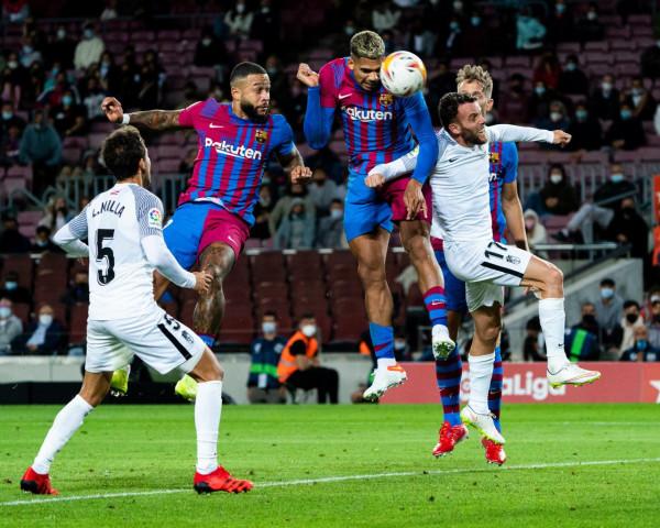 足球——西甲:巴塞羅那平格拉納達 足球——西甲:巴塞羅那平格拉納達