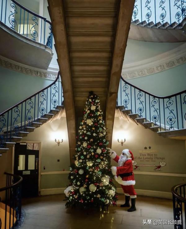從前有一個聖誕老人，他來到倫敦度過了一個難忘的聖誕節