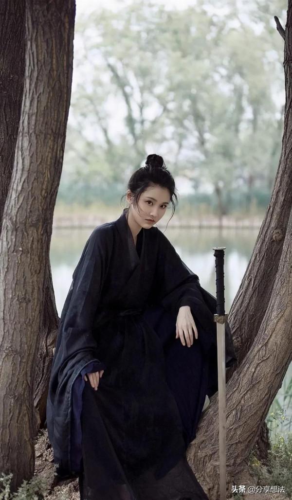 張慧雯古裝桌布