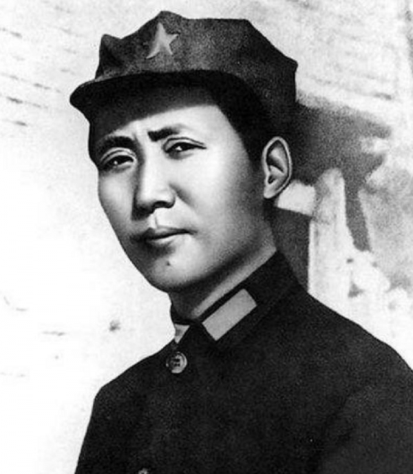 楊開慧在被槍決前，她與毛澤東的保姆哭喊道：你們要殺就殺我