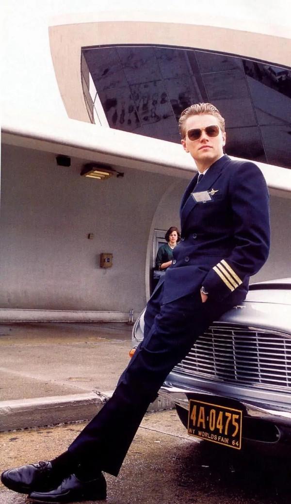 5大美男今昔顏值對比，有人名利雙收越老越帥，有人轉行賣保險