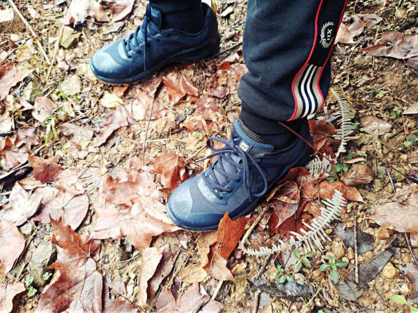 讓我輕鬆面對山野：斯立德一體成型功能徒步鞋（探索系列）