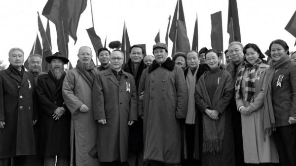 《香山葉正紅》讓我們再次感受到建國的熱血沸騰，江山如此的美好