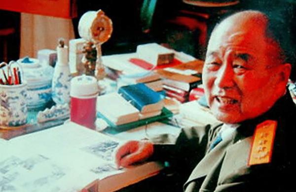 少將李德生追悼會:解放軍抬棺徐行,李訥來送別,老鄉盼將軍歸根 少將李德生追悼會:解放軍抬棺徐行,李訥來送別,老鄉盼將軍歸根