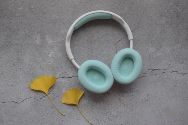 打造安靜學習環境，一鍵降噪三重護耳，碳氧學習耳機Pro版上手