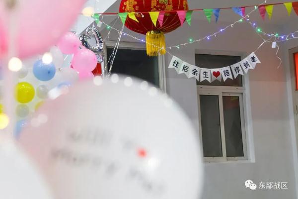 陸軍上士向武警退役女兵求婚，超甜