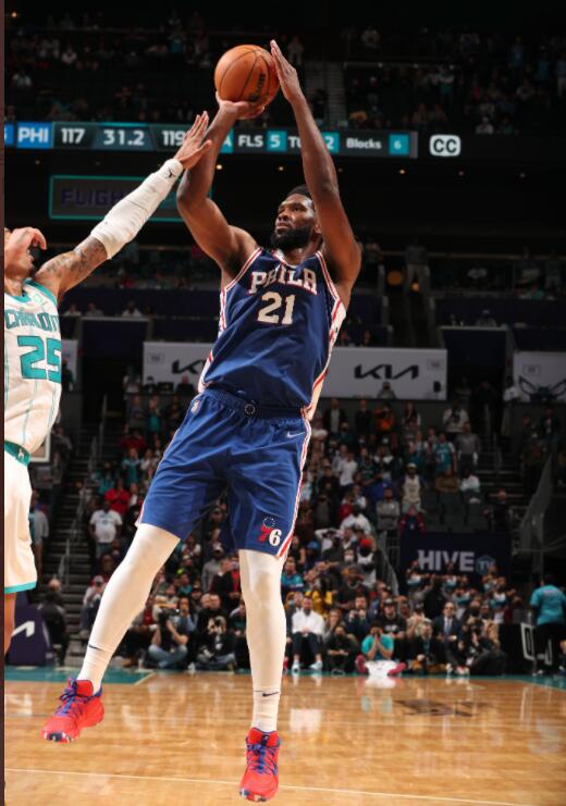 大帝狂砍43+15+7克黃蜂，枸杞庫昊三分盛宴穿魔術，唐斯空砍31+16